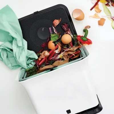 Odor-Free Kitchen Compost Bin